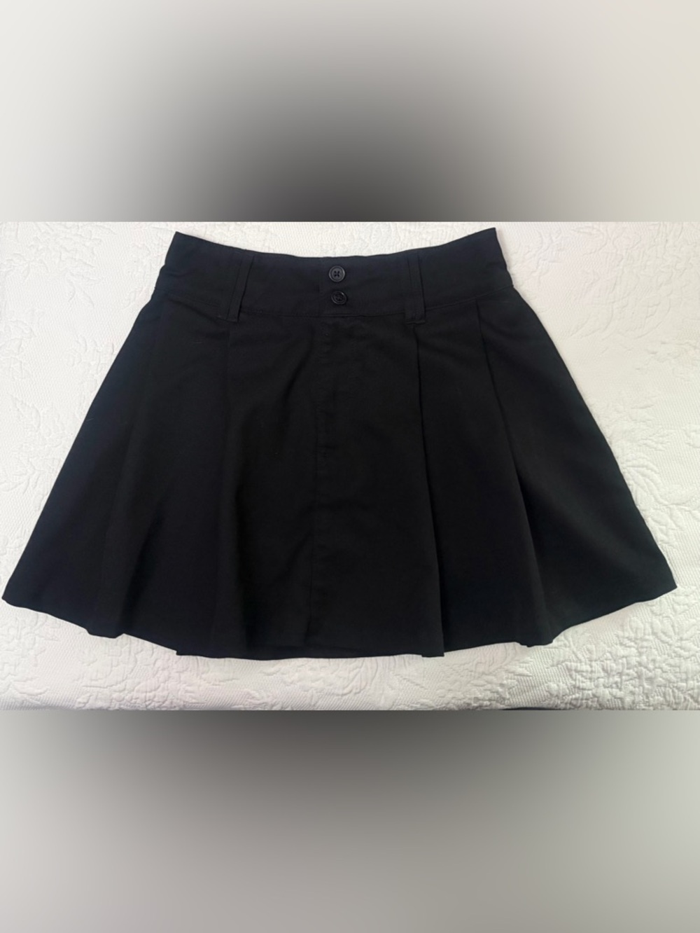 H&M Black Pleated Mini Skirt